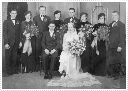 Alec Evans, Antoinette Solosky, Kashmir Waitkus, Anna Bagdes, Roy Hicks, Ann Adams, Marie Horwatt?& her Future husband John & Ann Waitkus Hicks 11/10/35 St. Mary Czestochowa